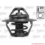 V820025DS Термостат (с гарнитура) за автомобил Dacia Sandero от 2008 г.