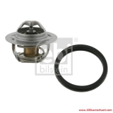 V24028DS Термостат (с гарнитура) за автомобил Dacia Sandero от 2008 г.