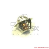 V30403DS Термостат (с гарнитура) за автомобил Dacia Sandero от 2008 г.